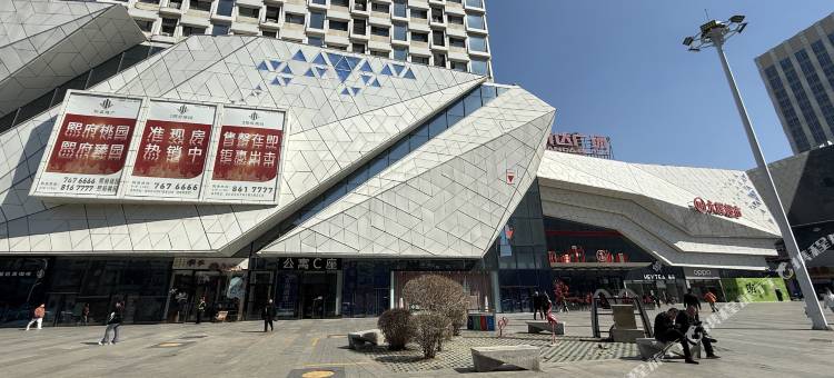 亚兰轻居酒店(万达广场店)图片