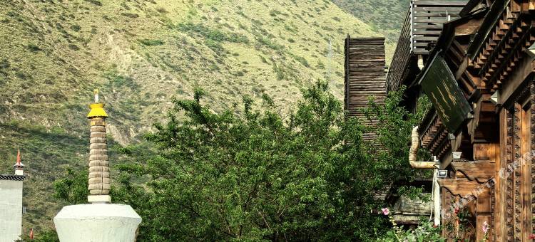 丹增五色供氧酒店(香格里拉镇稻城亚丁景区店)图片