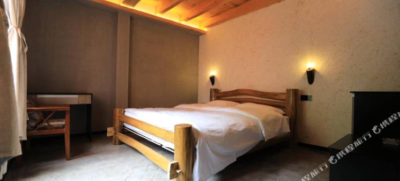 洱源世外梨园早安日月居湖景客栈图片