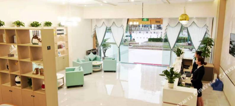 富顺釜江财富大酒店(沿滩高铁站店)图片