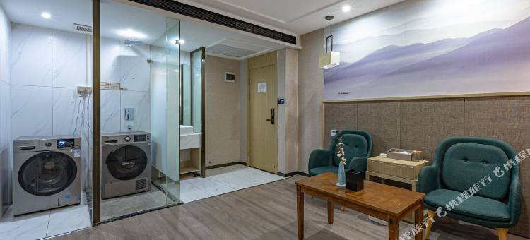 艺龙安云酒店(南京秦淮河朝天宫地铁站店)图片