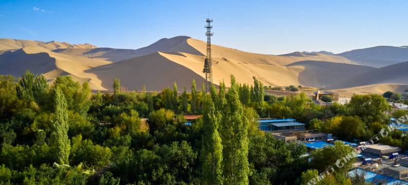 敦煌九居客栈(鸣沙山月牙泉景区店)图片