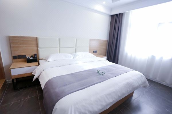 在人民路人民北巷,靠近前进路夜市,运达批发市场,汉中汽车站