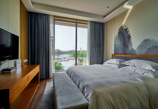 Ba'erhu Hotel Hotel Overview