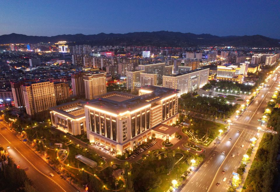 张家口兴垣维景国际大酒店外景图