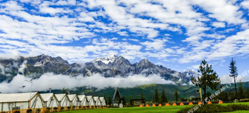丽江东巴谷汽车旅游营地图片