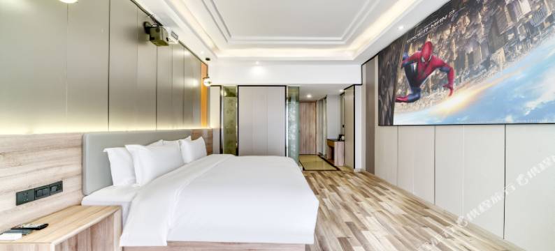 尊腾艺术电影酒店(杭州龙湖紫荆天街三墩地铁站店)图片