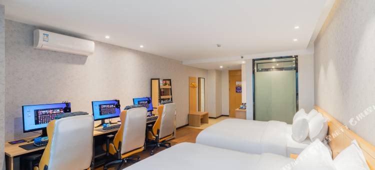 网鱼电竞酒店(成都建设路东郊记忆店)图片