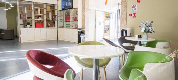 7天优品酒店(昆明高铁南站大学城地铁站店)图片