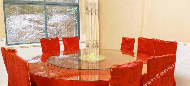 信阳鸡公山假日酒店图片