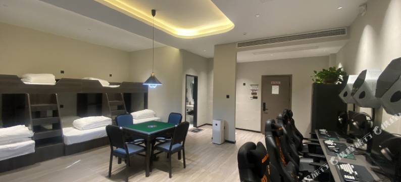 启明星电竞酒店(西平嫘祖文化苑店)图片