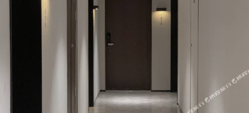 框也And Frame民宿(华发中城荟T2店)图片