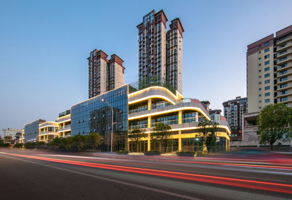 丽怡酒店(南充高坪机场川北医学院店)外景图
