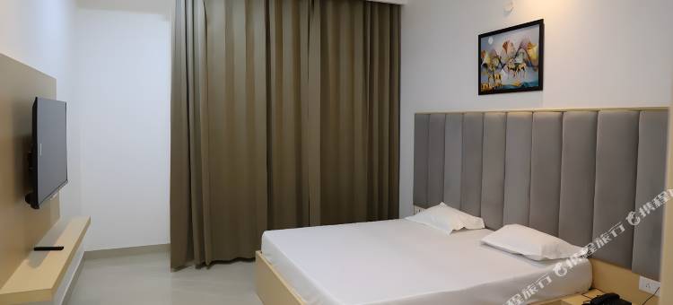 RADHA MADHAV HOTEL & BANQUETS图片