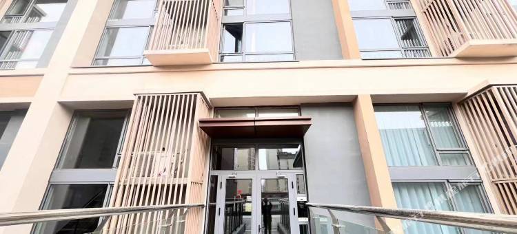 云淏loft高清投影复式民宿(天津远洋未来城店)图片