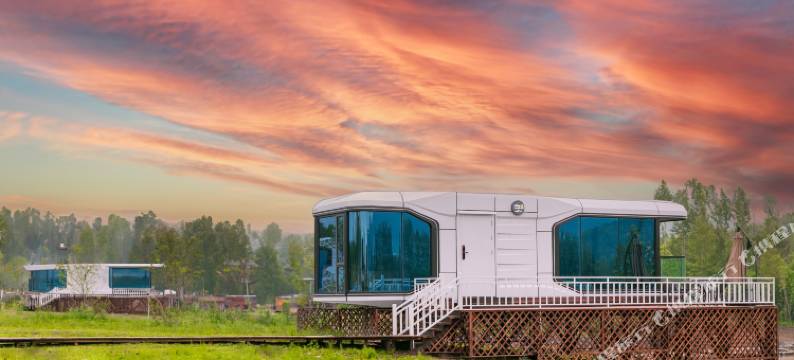 印象池西太空舱露营地(长白山旅游集散服务中心店)图片