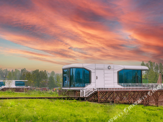 印象池西太空舱露营地(长白山旅游集散服务中心店)