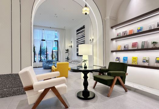 弥勒玥泊·拉雯德酒店（佛城商都庆来公园店）外景图