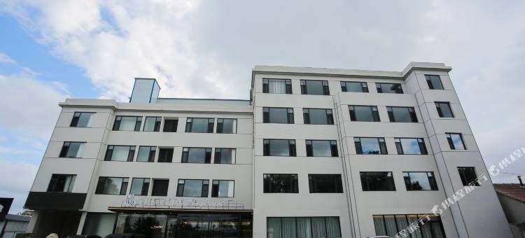 白玉兰酒店(烟台蓬莱火车站店)图片