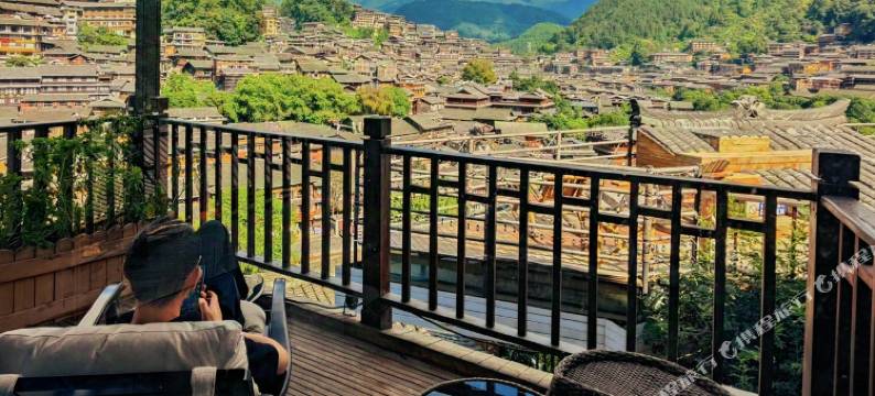 西江想宿轻奢民宿(西江千户苗寨观景台店)图片