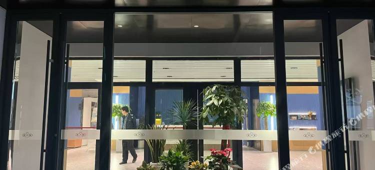 家蜓酒店公寓(徐州高铁东站金龙湖地铁站店)图片