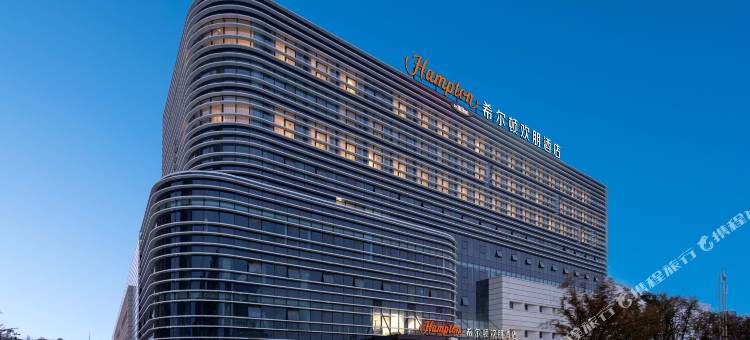 开封清明上河园希尔顿欢朋酒店图片