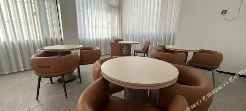 云巢轻奢公寓(东营胜利油田中心医院店)图片