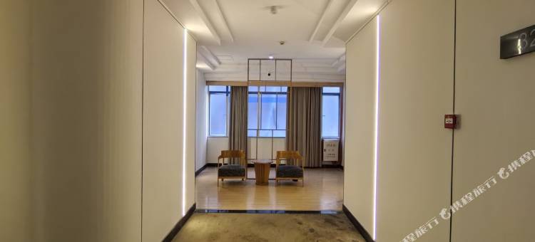 花瓣雨公寓(湛江渔人码头店)图片