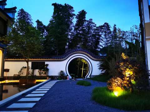 Jiande Suites Hotel Overview