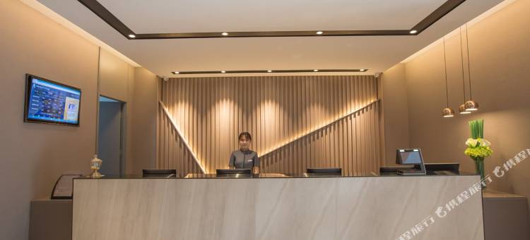 如家商旅酒店(济宁万达广场火车站店)图片