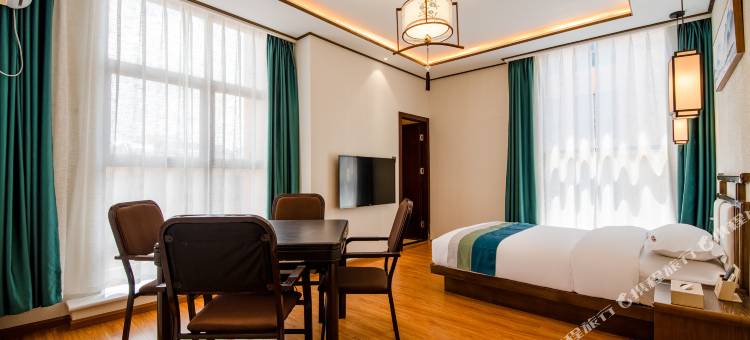 旅途精选酒店(曲靖小坡收费站店)图片