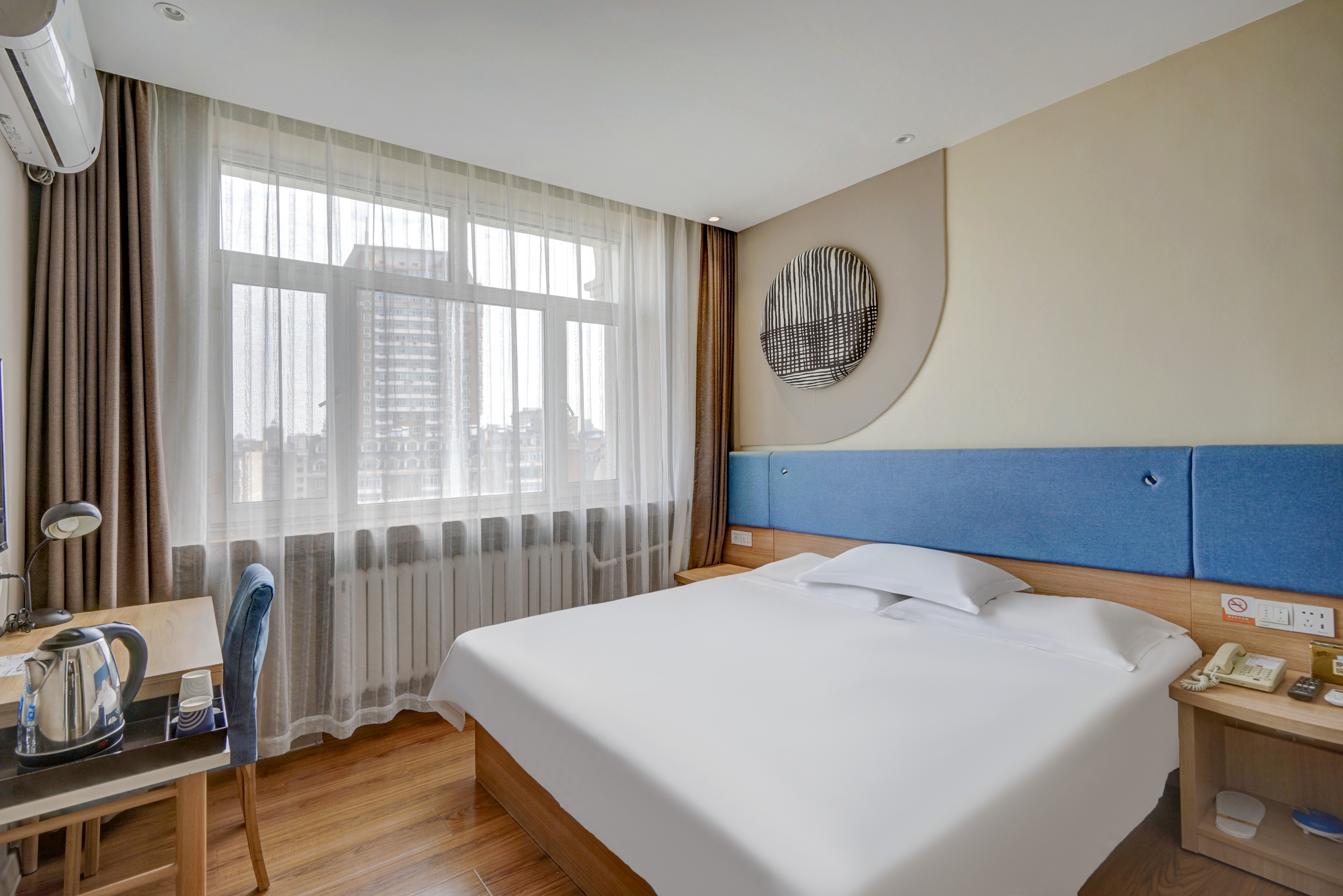 Homeinn Hotel . neo (Harbin Railway Station Xida Zhijie Gongda Subway Station) Over view