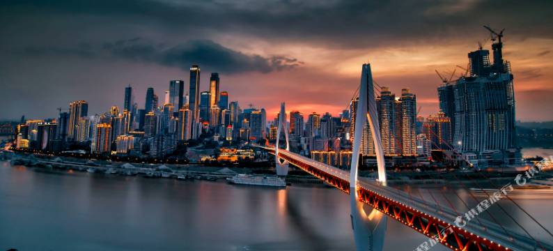 季庭高空江景酒店(解放碑云端之眼店)图片