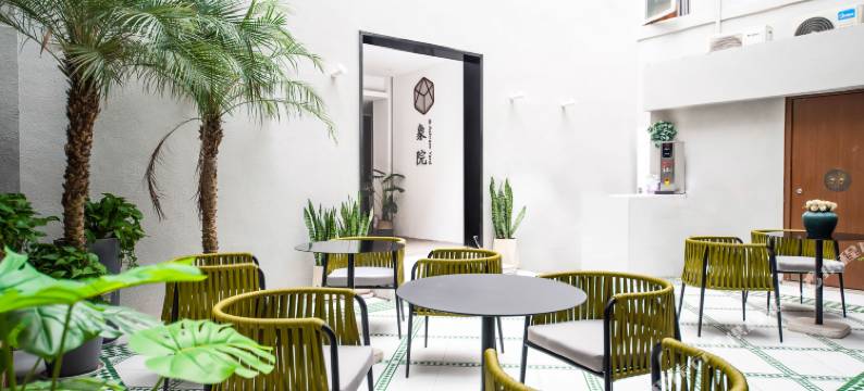 登巴客栈(上海长寿路店)图片