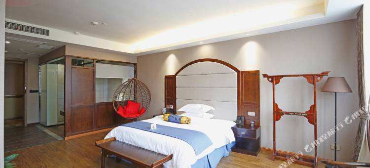 皇宫楼酒店(泸州高铁站西南商贸城店)图片