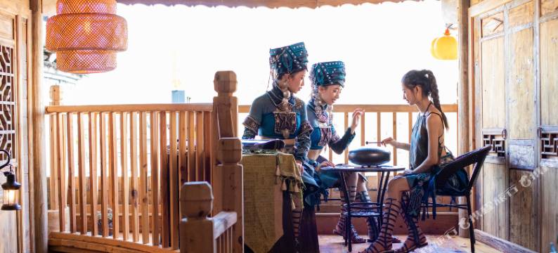 花筑·白河花谷客栈(芙蓉镇瀑布店)图片