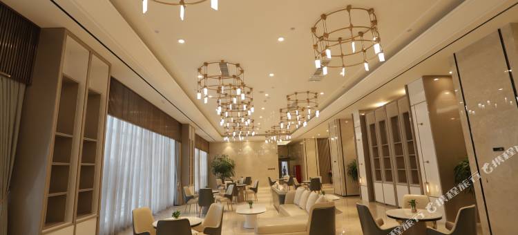 瑞莱克斯大酒店(满都海公园内蒙古医院店)图片