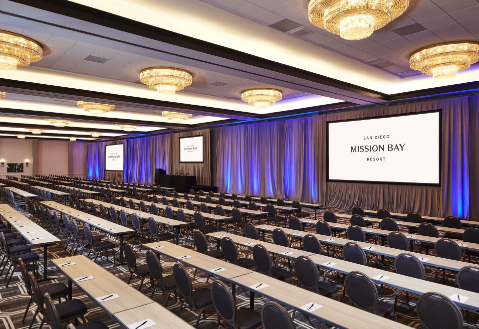 San Diego Mission Bay Resort Hotel Overview