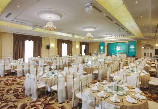 MerPerle Crystal PalaceHotel Overview