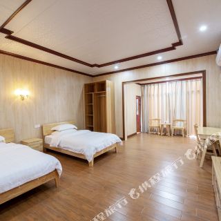 广东阳春巿岗美云山绿湖度假村