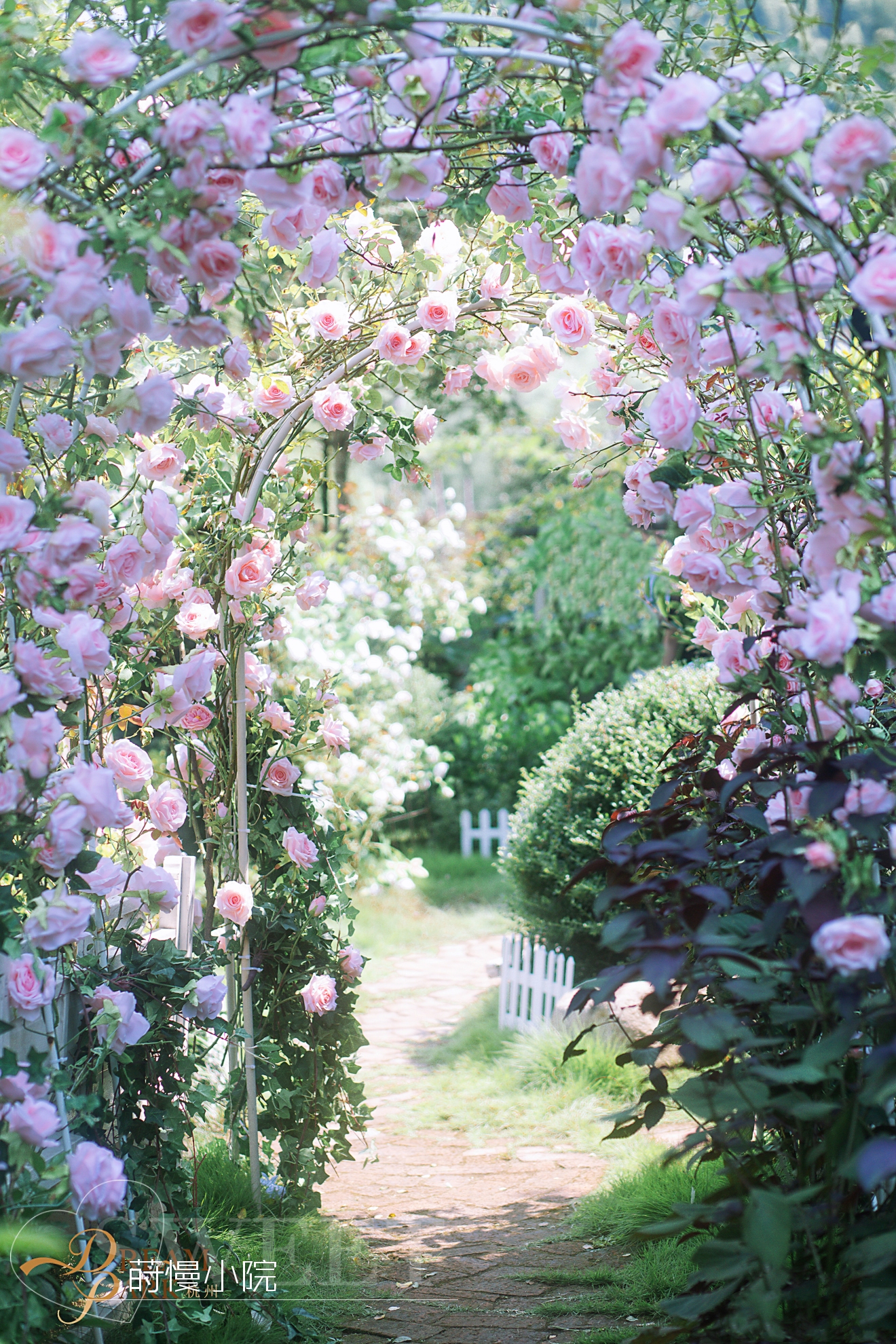 Shiman Xiaoyuan GuesthouseOver view