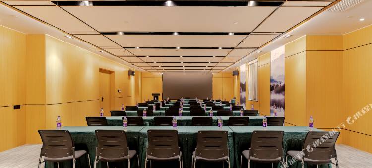 东方酒店(蚌埠职教园海吉星广场店)图片