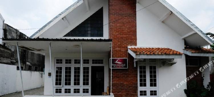 RedDoorz near Rita Super Mall Purwokerto 3图片