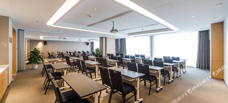 桐庐富春江亚朵酒店图片