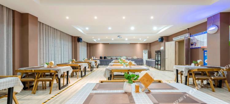 安居富临门酒店(商丘高铁站市政府店)图片