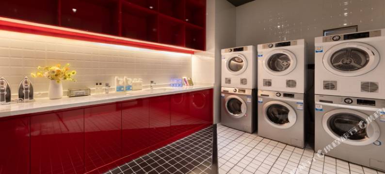 花美时武汉同济医院武胜路地铁站酒店图片