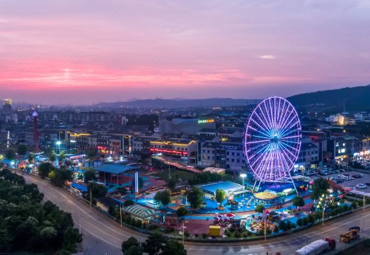 Stream Hotel over view