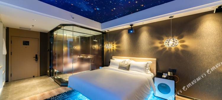 有戏电影酒店(中卫鼓楼东街店)图片