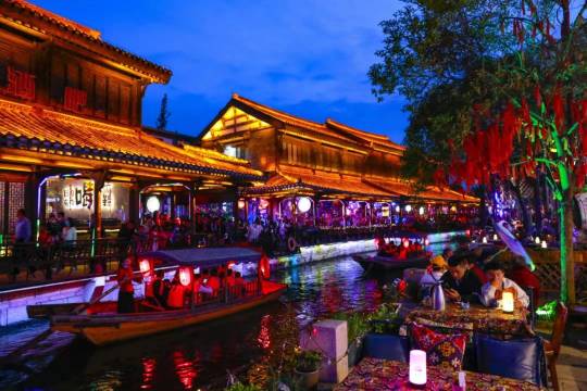 花家地·润凯假日酒店(台儿庄古城风景区店)图片