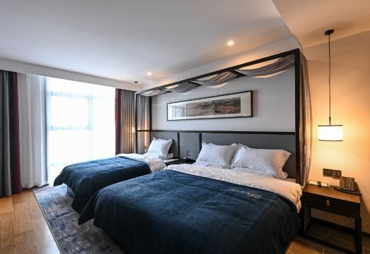 QIANNA HOTEL (Gongyi Huaxi Square)Hotel Overview